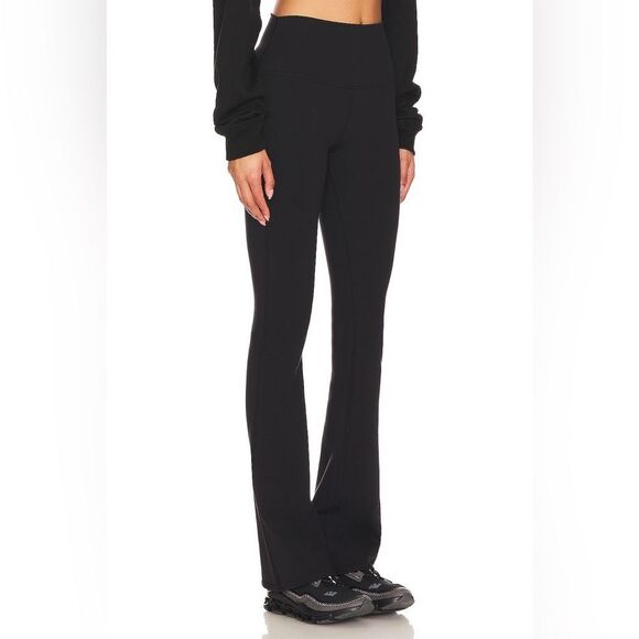 Alo Yoga‎ Bootcut Leggings size small in black - Picture 2 of 10